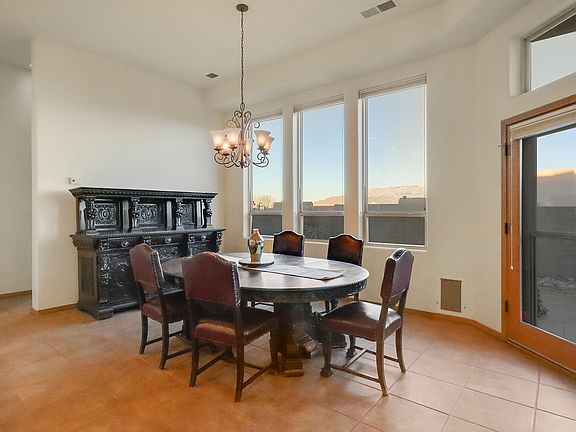 3rd image of 4612 Mi Cordelia Dr NW