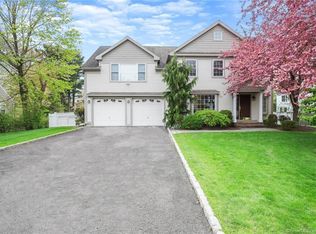 25 Bulkley Ave, Westport, CT 06880