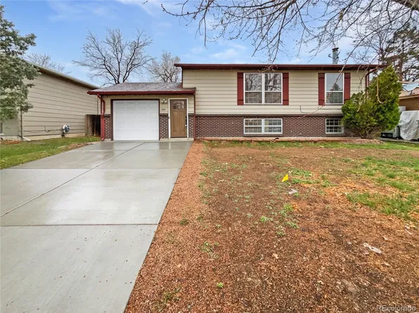 1045 Mobile Street, Aurora, CO 80011