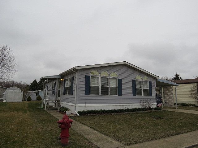 1st image of 925 Pembrooke Ln