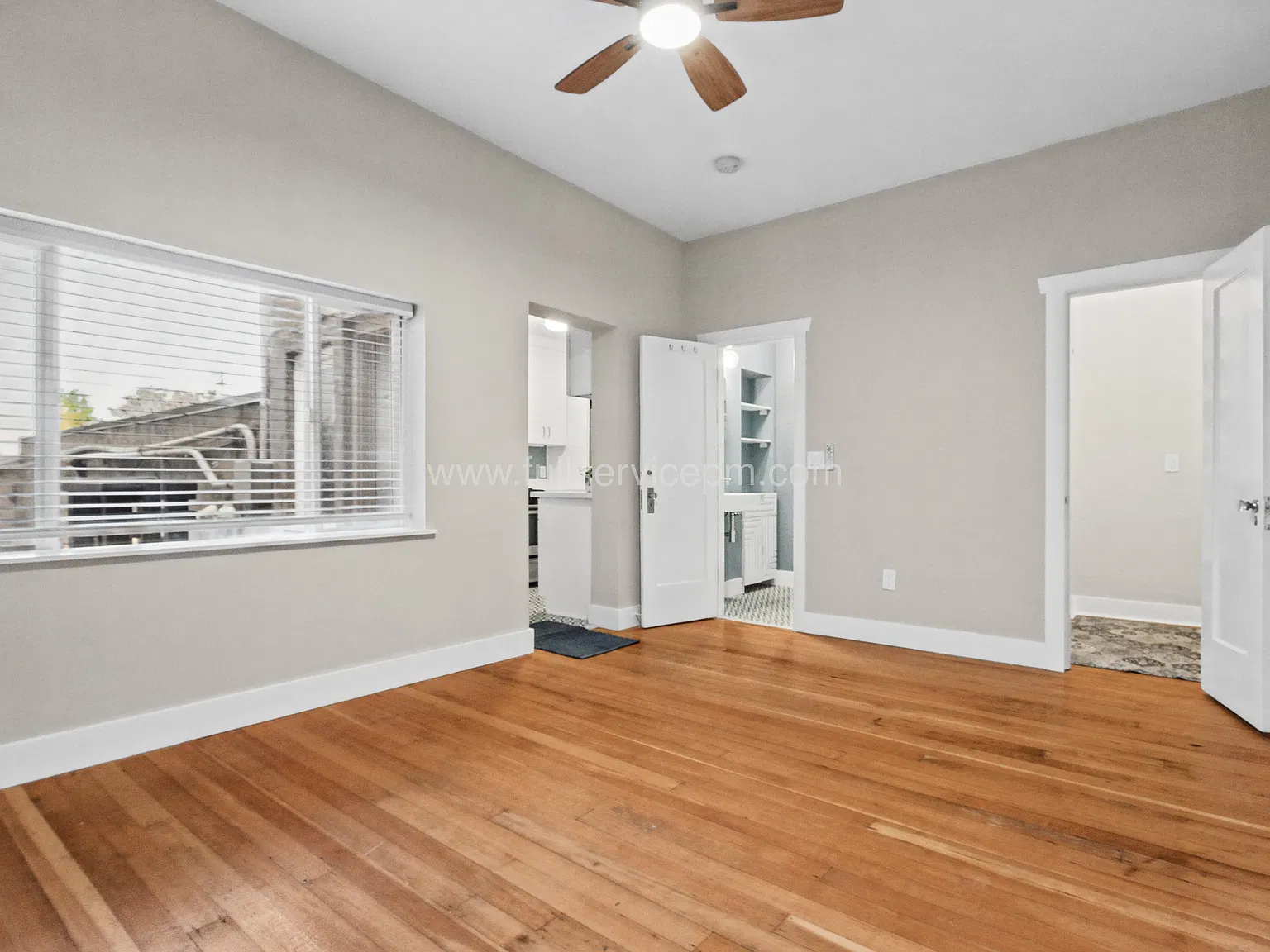 Studio, 450 sqft, $1,495 — Photo 3