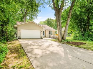 13101 Penn Ave S, Burnsville, MN 55337