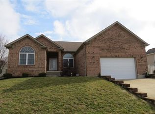 3235 Sunrise Dr, Columbus, IN