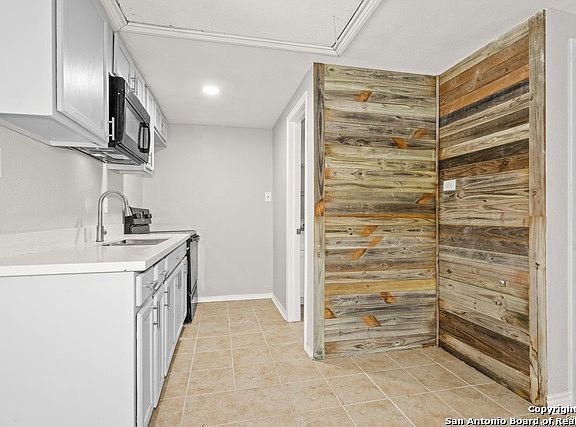 3rd image of 5834 Winding Ridge Dr #1