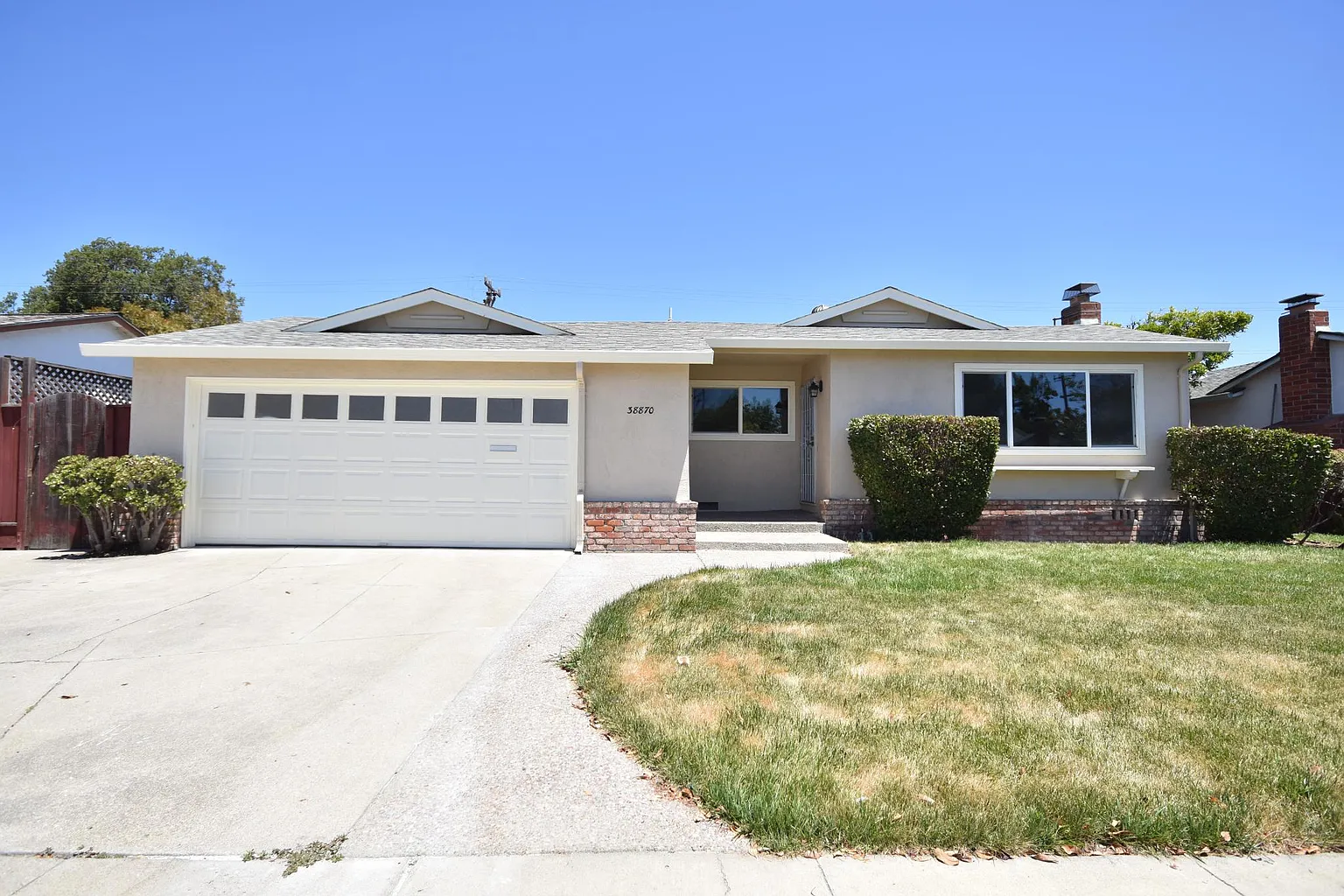38870 Emrol Ave photo 1