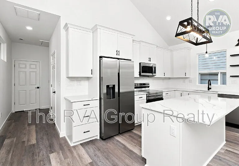 1609 Rogers St — Photo 9