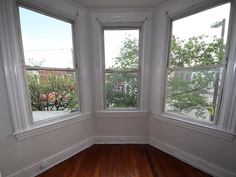 846 W 36th St #2 — Photo 9