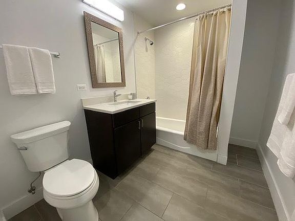 2nd image of 2942 N Halsted St #29wj0g5jw