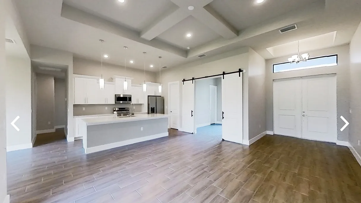 4 bed, 1900 sqft, $2,295 — Photo 3