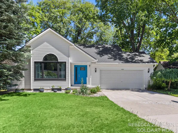 3828 Cook Ct SW, Wyoming, MI 49519