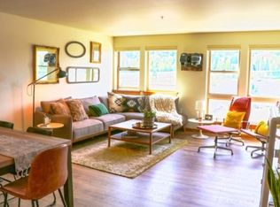 827 Hiawatha Pl #306, Seattle, WA 98144