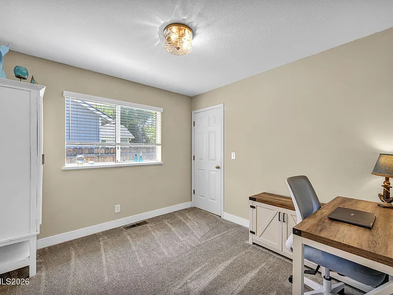 1331 Victoria Dr — Photo 25