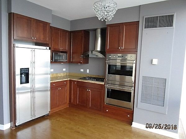 1st image of 1211 S Prairie Ave APT 005002