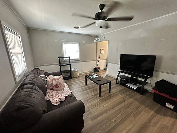 4th image of 417 Wilson Ct