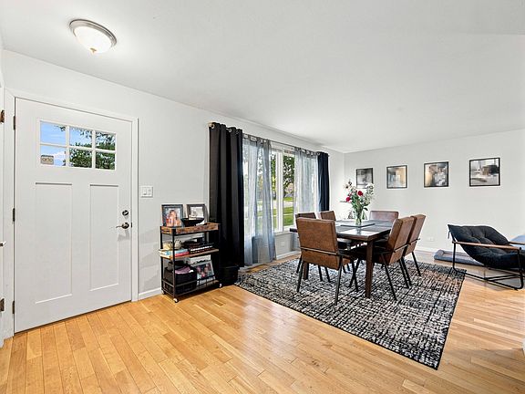 3rd image of 7307 W 113th Pl