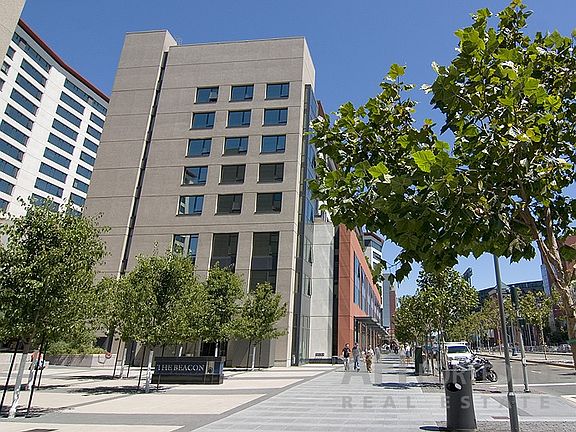 2nd image of 250 King St #8X