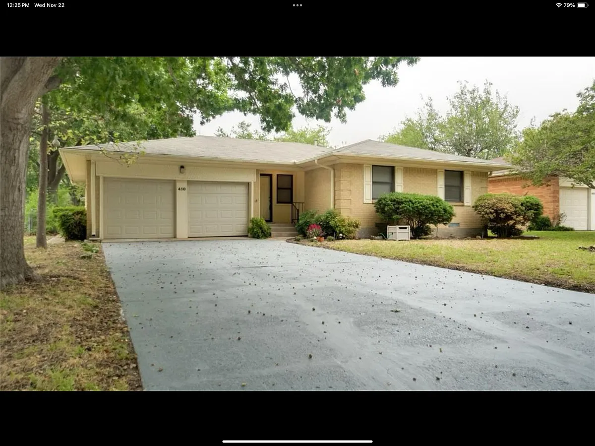 Photo 1 of 37 - 410 Lynn St - Richardson, TX Front View - 410 Lynn St