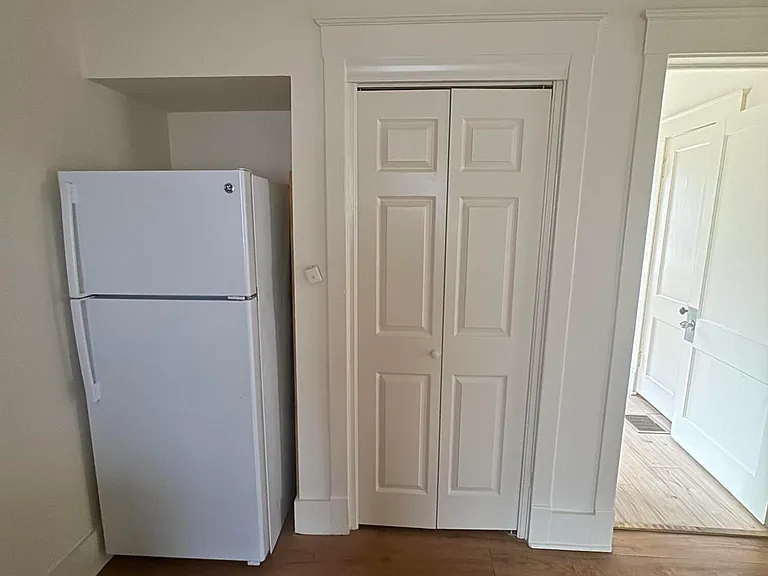 2 Eutropia Ct — Photo 3