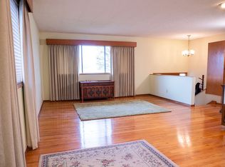 13610 NE Beech St, Portland, OR 97230