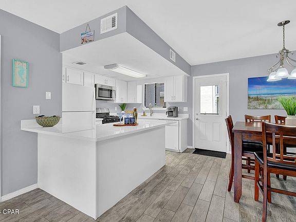 2nd image of 170 W Leslie Ln