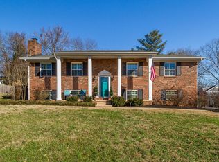 916 Naples Rd, Knoxville, TN 37923
