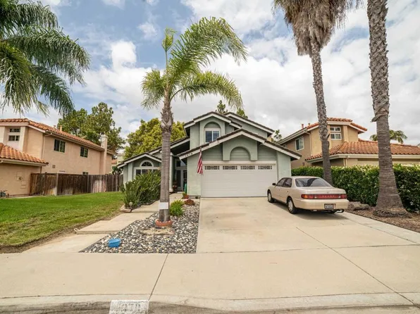 1079 La Tortuga Dr, Vista, CA 92081