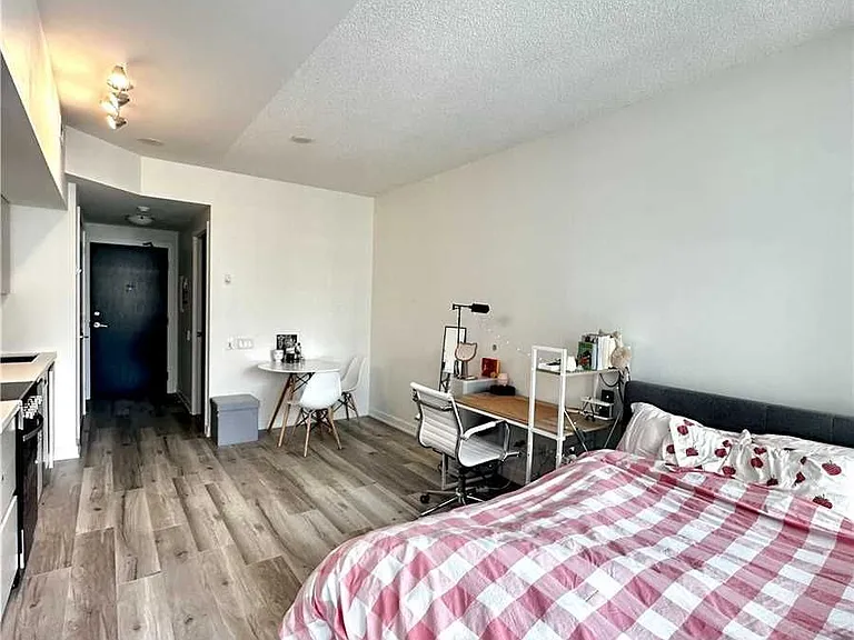 33 Charles St E #1310 — Photo 5