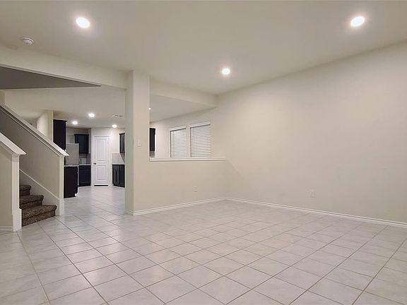 5th image of 841 Costlow Ln