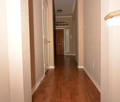 2nd image of 1802 Hollow Creek Ct