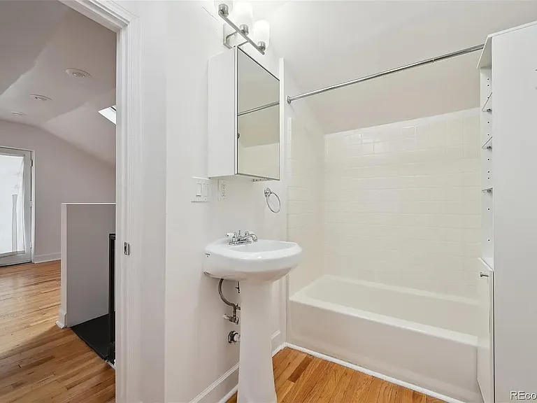253 N Lincoln St #3 — Photo 6