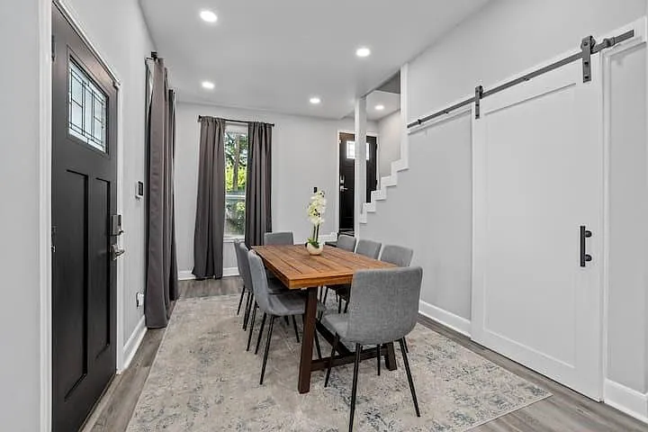 1015 Brooks St — Photo 8