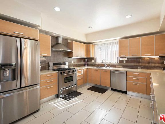 3rd image of 2045 S Bentley Ave #Penthouse 2