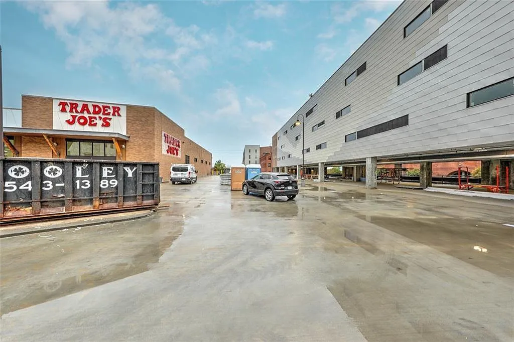 500 South Water St — Photo 1