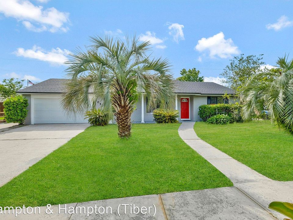 1st image of 1857 Alder Dr W