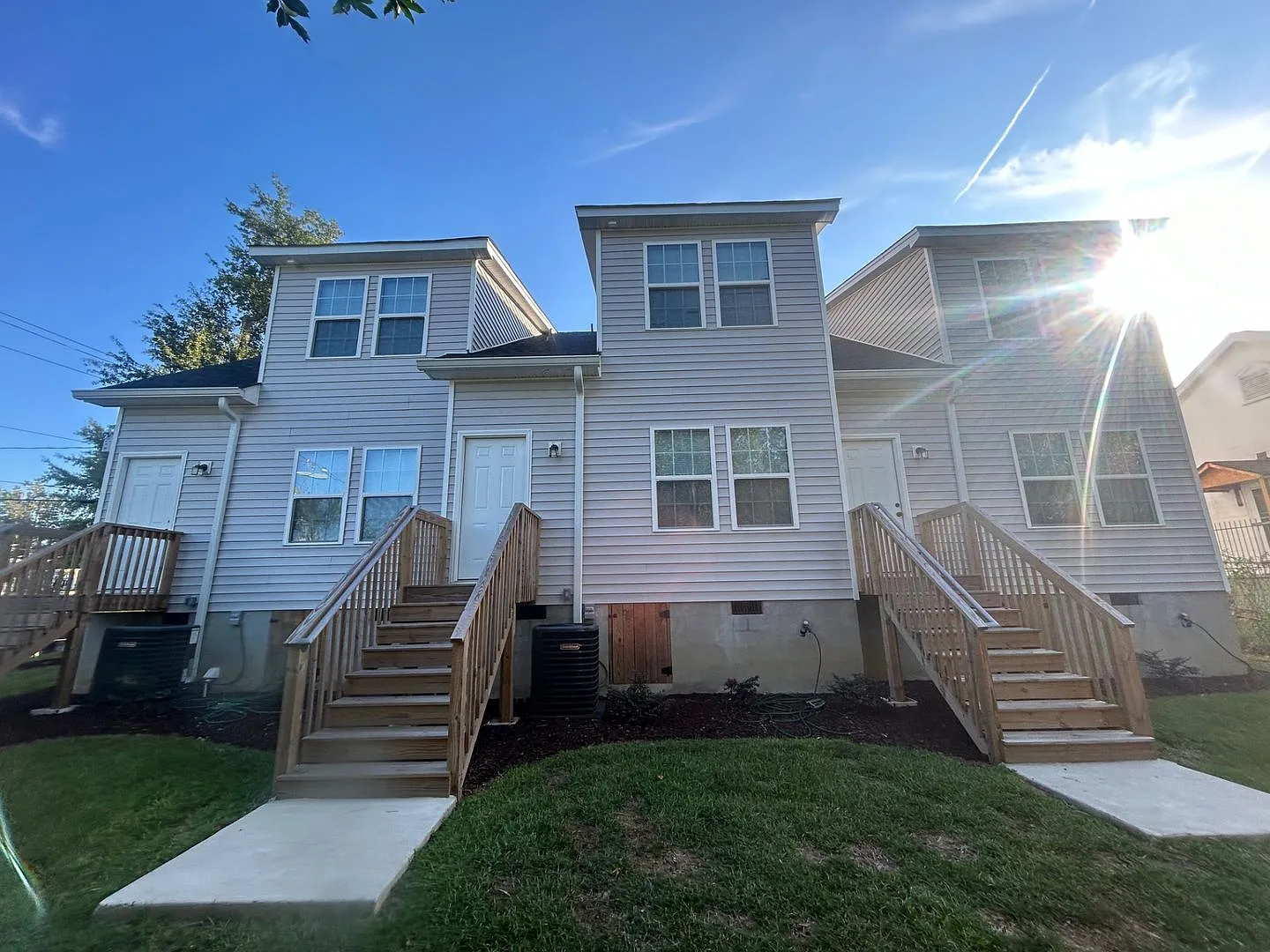 Pre-Leasing For The 20272028 School Year! 3 Bedrooms | 3.5 Bathrooms Available Mid-July 2027! — Photo 4