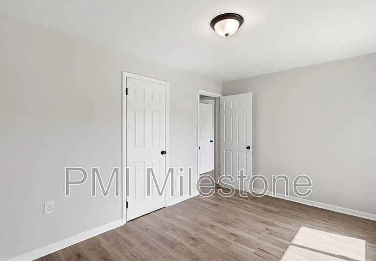 13242 Greensburg Rd — Photo 21