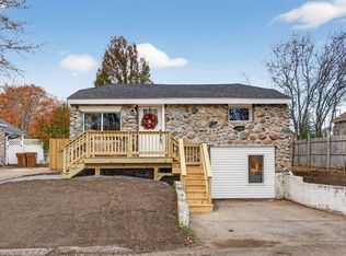 22 James St, Saco, ME 04072