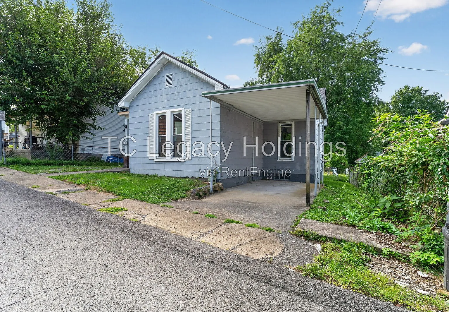 2 bed, 1.0 bath, 1060 sqft, $1,200 — Photo 2