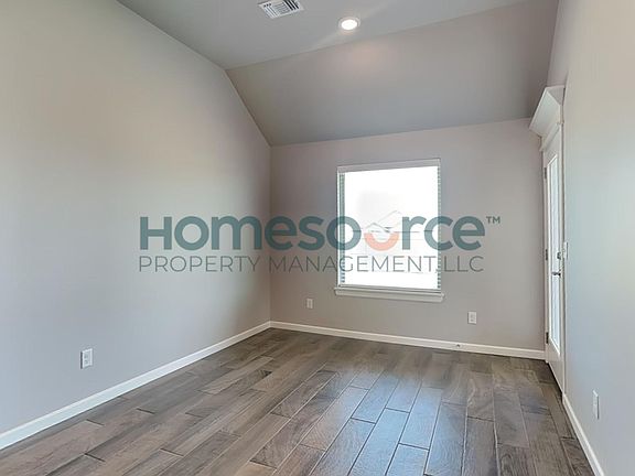 2nd image of 9021 NW 124th St