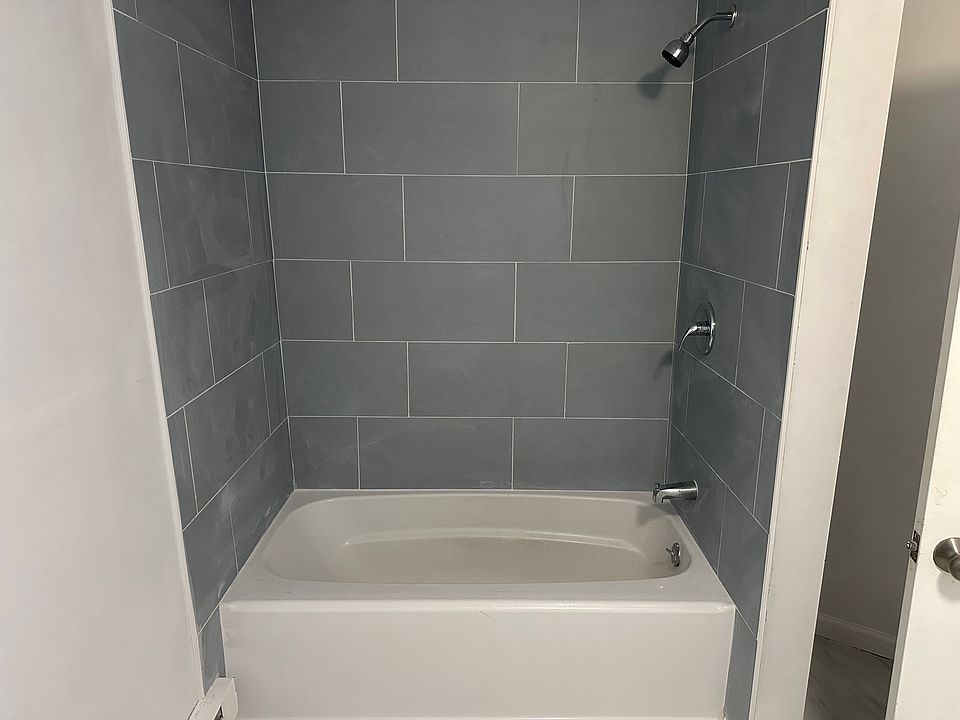 2nd image of 208-210 D St #1