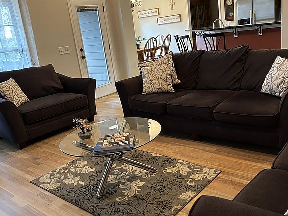 3rd image of 442 Stanfield Dr