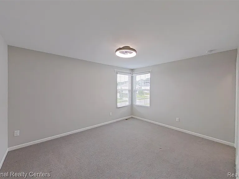 58180 Jonagold Ln — Photo 41