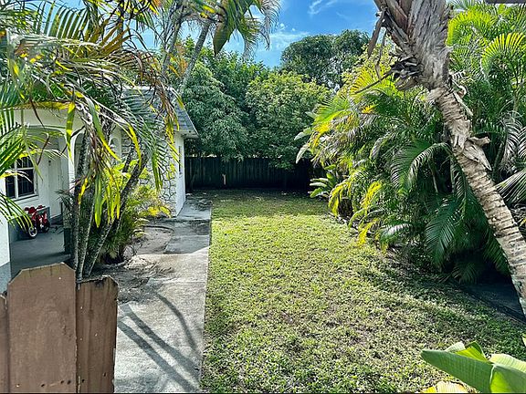 3rd image of 1480 NW 20th Ct #C