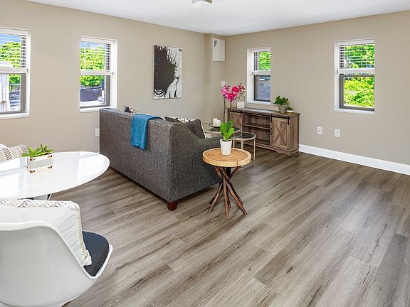 2nd image of 100 Broad St #5