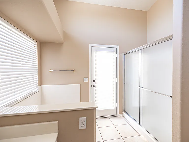 7408 E Knowles Ave — Photo 23