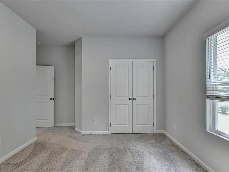 3828 Amicus Dr — Photo 37