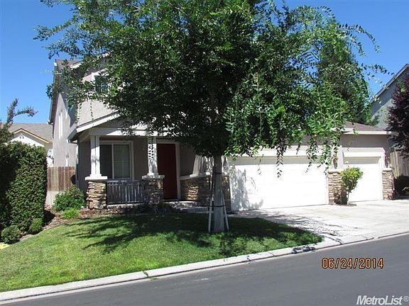 3rd image of 207 Waters Edge Dr
