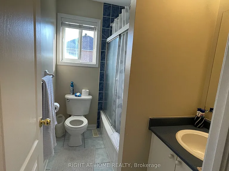 5654 Churchill Meadows Blvd — Photo 16
