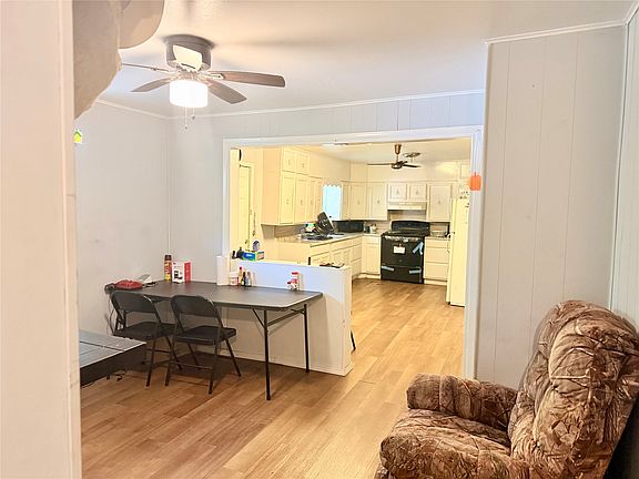 4th image of 330 24th St NW