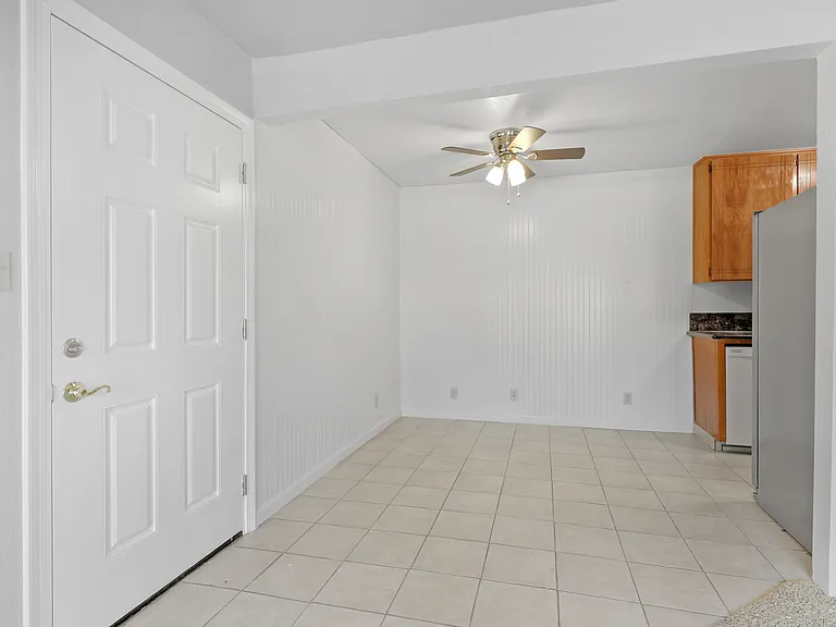Arlington Apartments — Photo 21